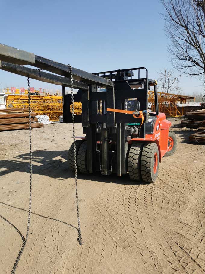 青島架管裝箱設(shè)備搬運安裝